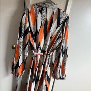 Boohoo Black and White Long Sleeve Dress with Notched Collar